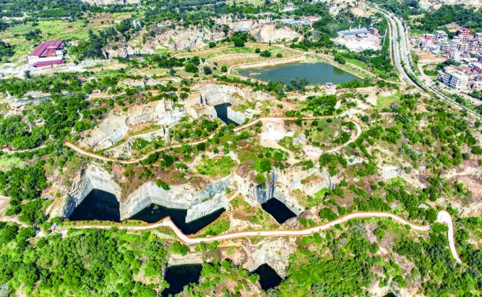 废弃矿山披绿装 多元修复换新颜 英林镇大觉山片区废弃矿山生态修复项目通过验收