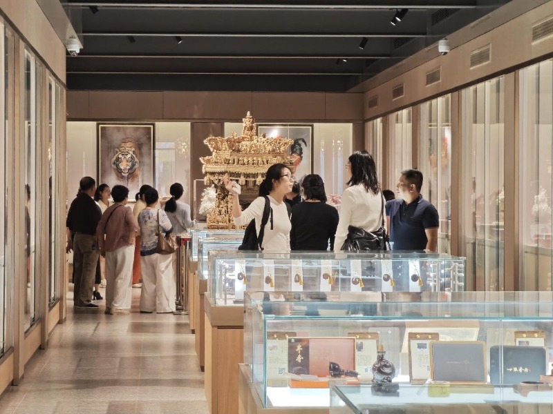 匠心之作引客来 “工美永春 有点功夫”联展亮相泉州古城