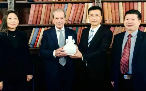 德化縣縣長吳志樸率團赴意大利開展陶瓷產業交流合作
