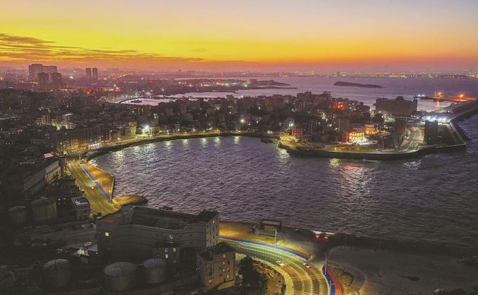 山海映渔港 公路串盛景