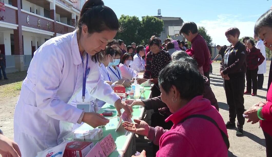 农工党泉州市委赴永春云峰村开展义诊助学活动