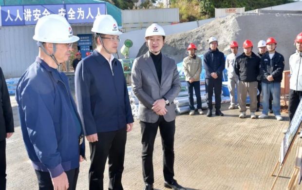 德化縣縣長吳志樸到企業(yè)宣講黨的二十屆四中全會精神并開展安全生產(chǎn)日檢查工作