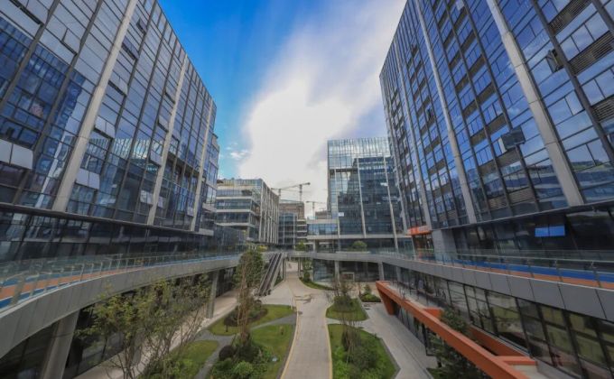 千亿铸辉煌 新篇正启航 | 泉州数字经济产业园：澎湃数字新动能，筑就产业新高地