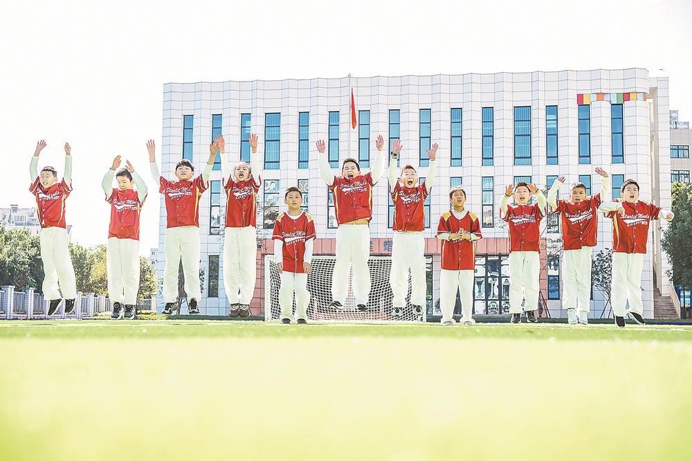 “星星的孩子”也能闪耀长空——记福州“星星梦之队”棒球少年