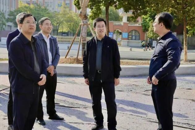 长泰区委书记调研督导民生项目建设工作