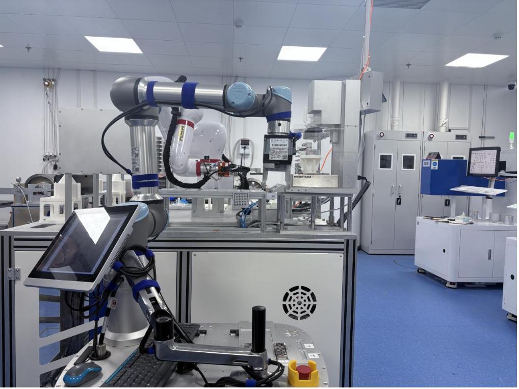 四中全会精神在基层丨突破想象！AI机器人成为实验室“主力军”