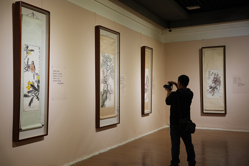 齐白石、徐悲鸿、吴冠中等51位书画巨匠的真迹在泉展出