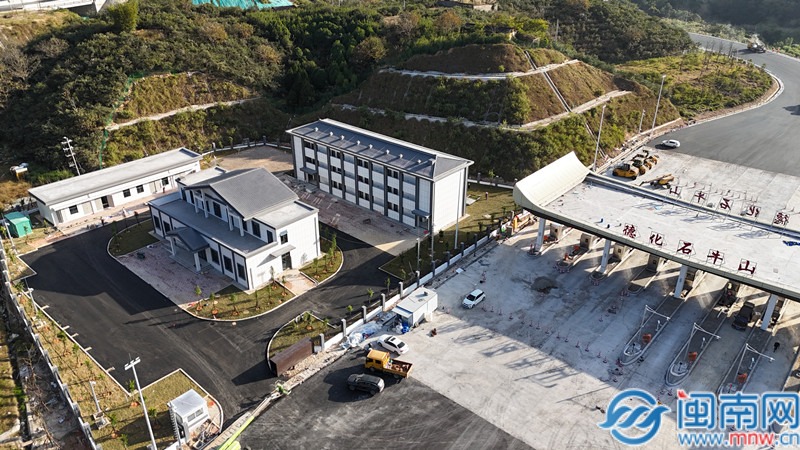 奋战四季度 | 预计明年初投用 政永高速德化段石牛山收费站装修完工