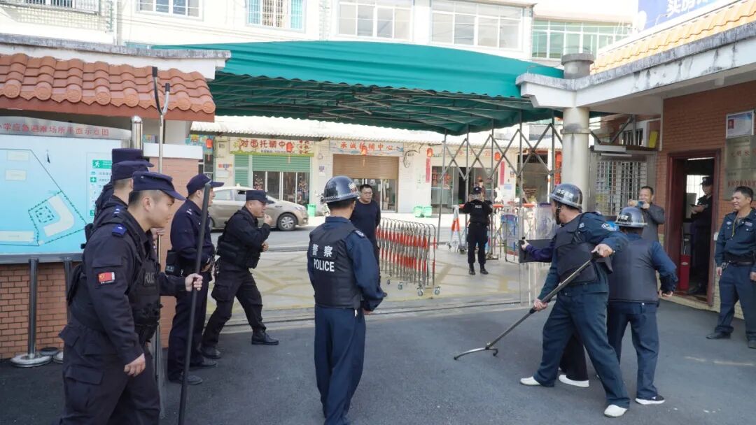 培训+演练！华安两地警校联手守护师生安全