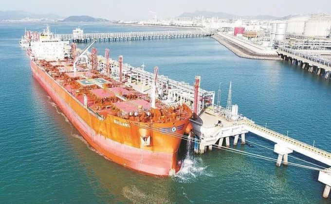 超大型CABU船首次靠泊福州港