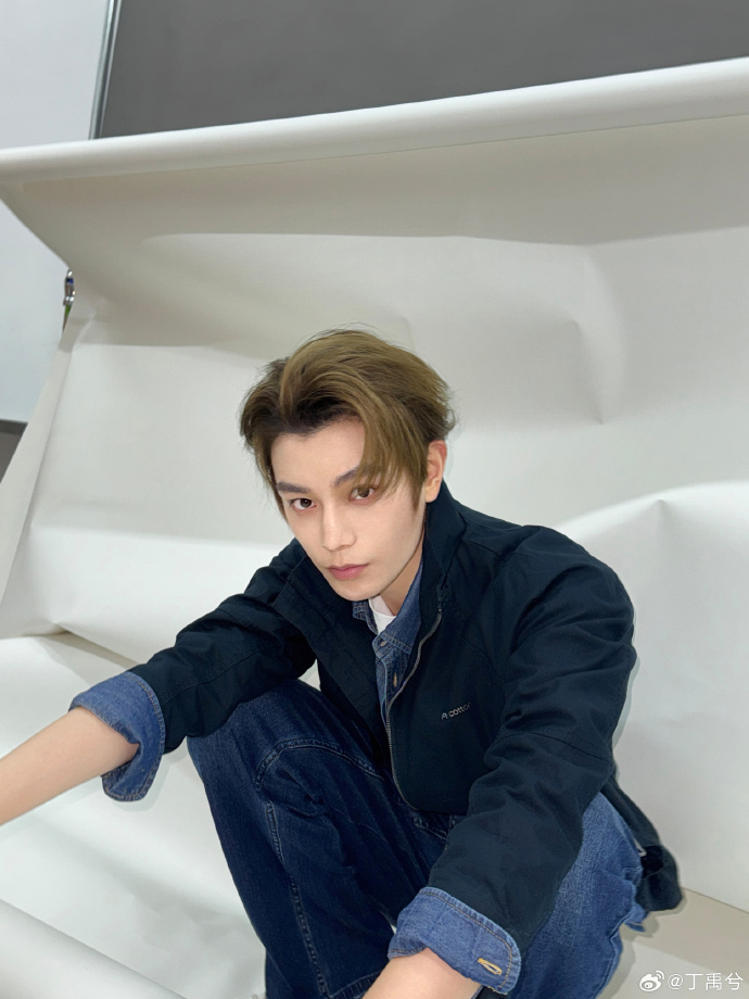 丁禹兮方回應(yīng)缺席星光大賞：突發(fā)身體狀況休息中