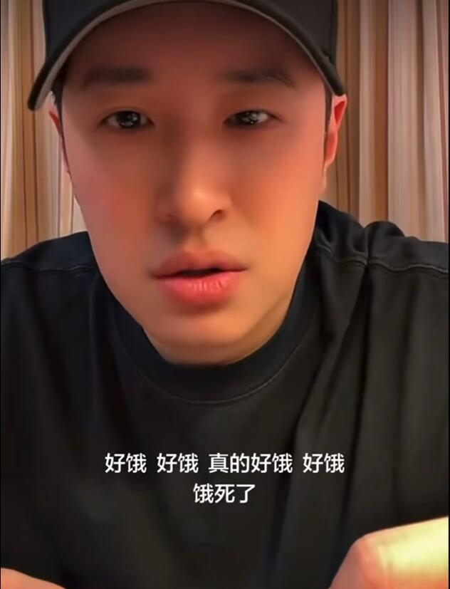 潘玮柏签错名字自封 “胖玮柏” 委屈诉苦：他们不让我吃啊