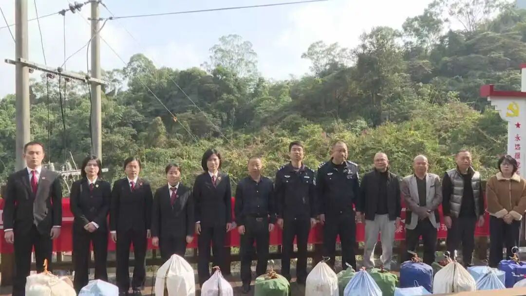 南靖县多部门联合开展保护野生鸟类活动