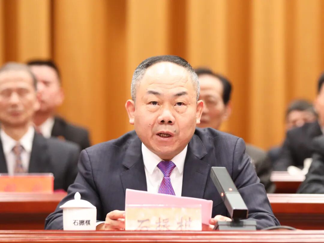 芗城区委书记在区十届人大五次会议第三次全体会议上作讲话