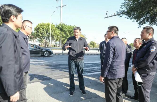 芗城区领导调研督导北环城路域整治工作