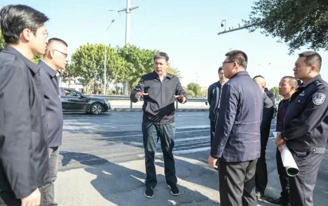 芗城区领导调研督导北环城路域整治工作