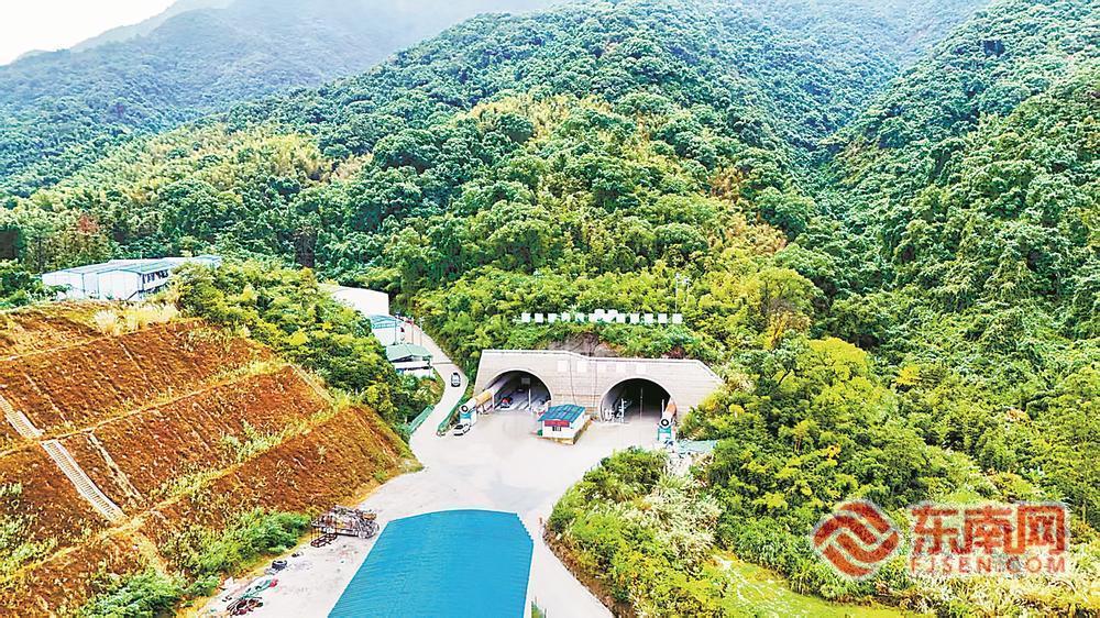 福建在建普通公路中最长隧道：台尖山隧道实现双洞贯通