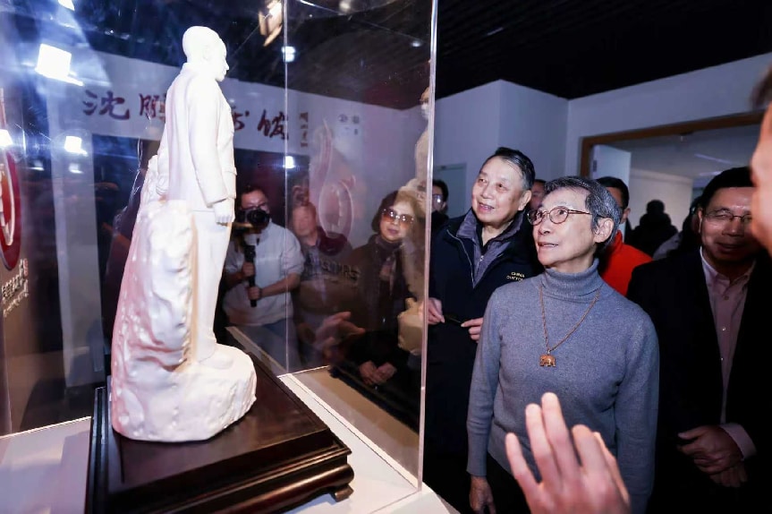 “素韵寰章——中国白·德化瓷艺术展”在中国人民大学博物馆举办