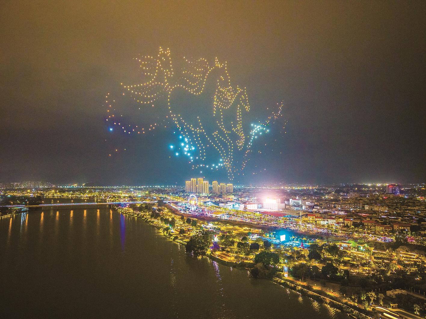 无人机表演现场 漳州融媒记者 梁健 摄