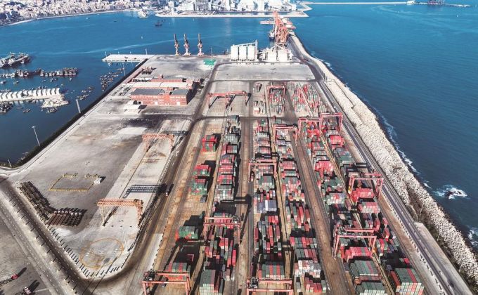 华锦码头单月集装箱吞吐量创新高