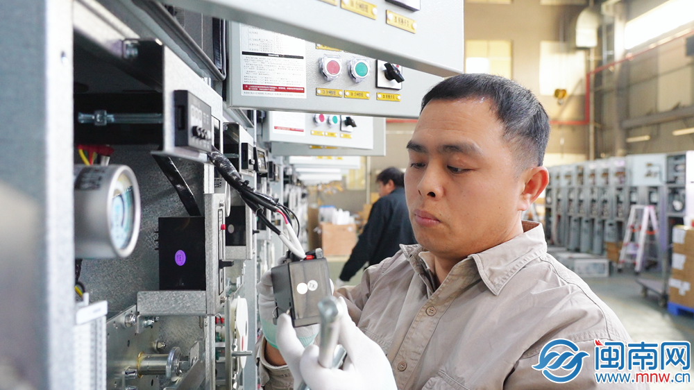 【民生新愿景】我们的“十五五”│产业工人郑国兴：深耕一线 以创新实干铸匠心