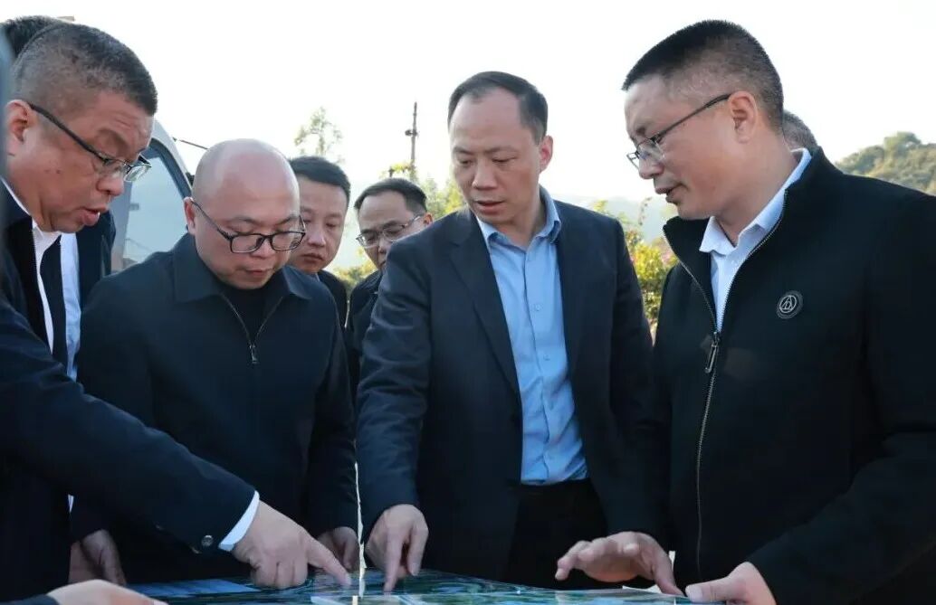 华安县委书记调研城区土地开发利用工作并召开专题会