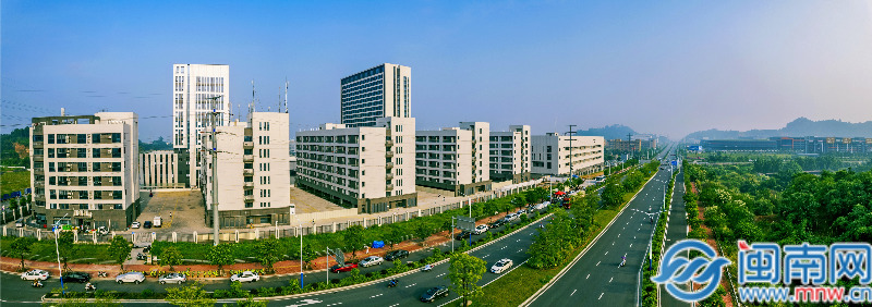 长泰这五年，久久为“工”！