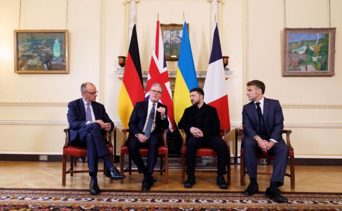 俄大规模打击乌军工设施 英研发新型导弹助乌提升打击能力