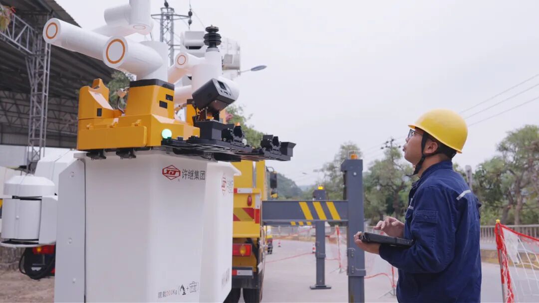 国网漳州供电公司：不停电作业中心首次采用带电作业机器人作业