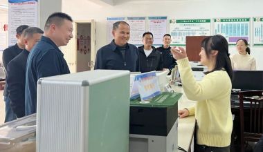漳浦县委书记调研乡镇综治中心、党群服务中心建设情况