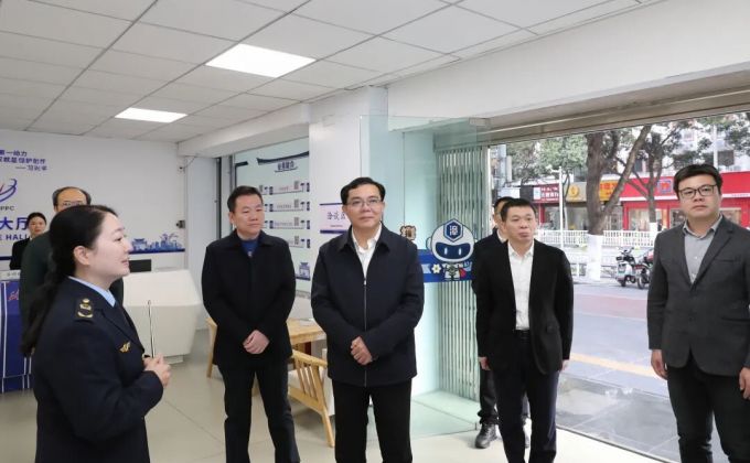 打造一流营商环境！王进足到芗城区高新区督导推进