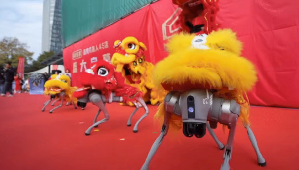 「全省首家」机器人4S店亮相龙文！