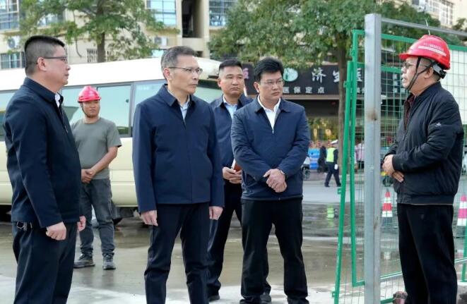 云霄县县长调研城建、交通领域重点项目