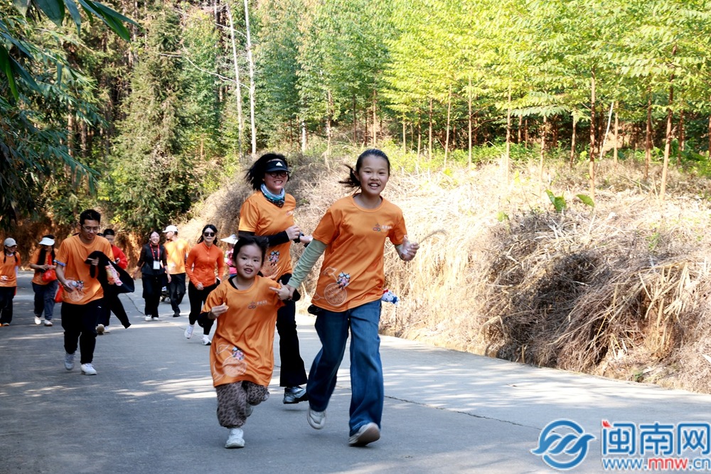 华安：“橘”香四起 “跑”绘新篇