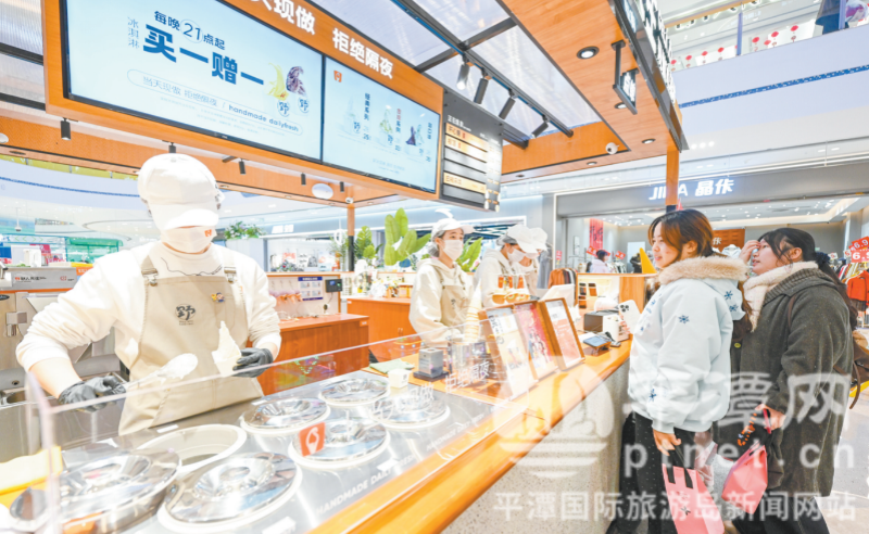 商家妙招盘活临期食品 顾客理性消费倡节约新风