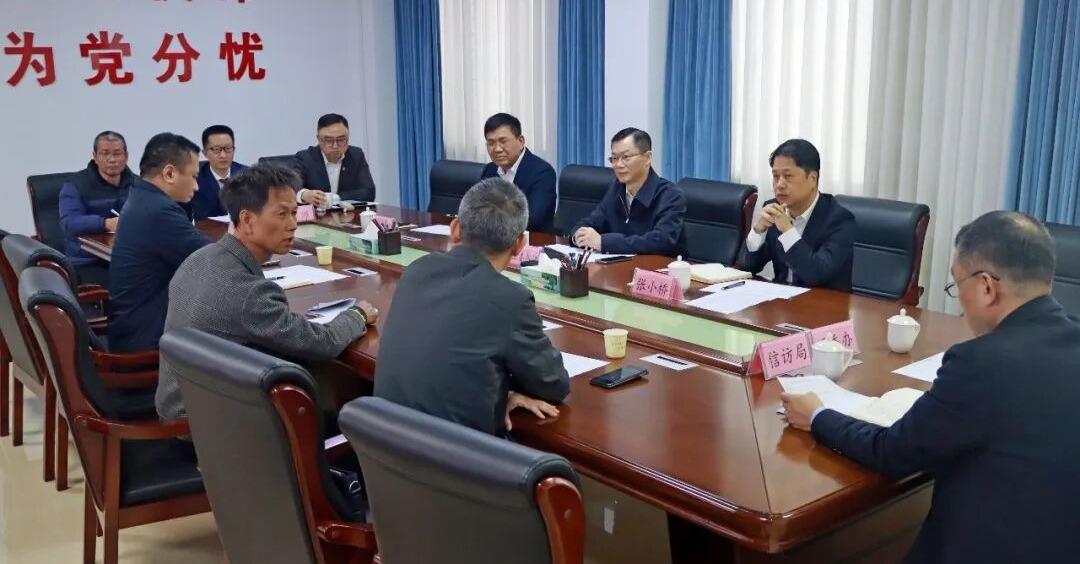 洛江区委书记唐春晓到区群众来访接待中心接访