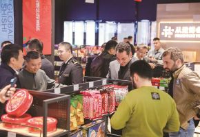 解鎖石獅“首店經(jīng)濟”流量爆發(fā)的新密碼  