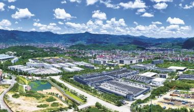 ǧ��֮�ϣ���Ϫ��δ��