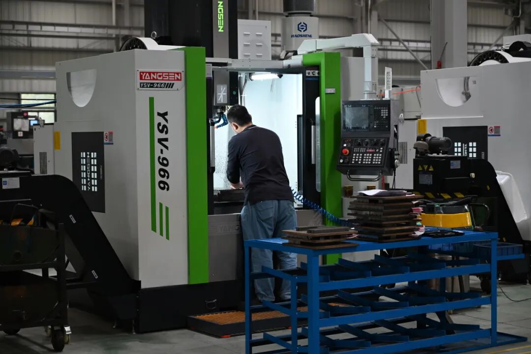 从“1”到“26”，华安针织机械串珠成链