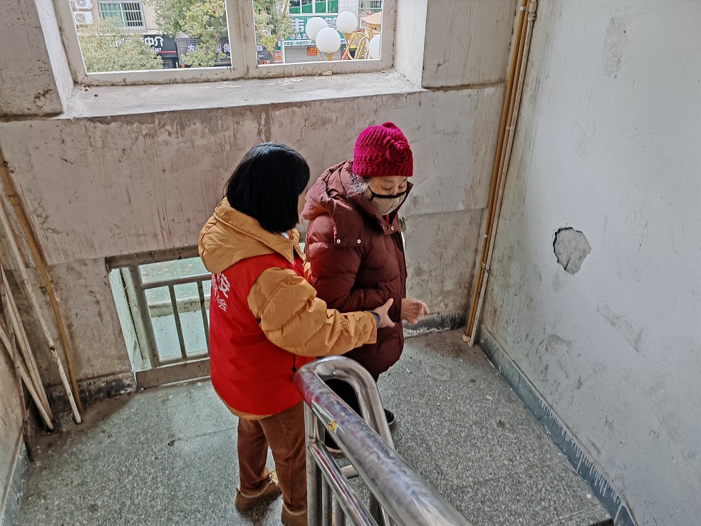 平安产险南平中心支公司：暖心陪诊护银发 志愿相伴医无忧