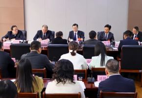 洛江區(qū)委書記唐春曉參加區(qū)六屆人大五次會議各代表團審議