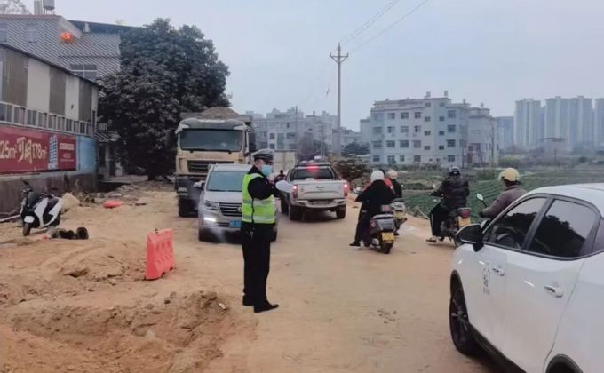 护航重点项目建设！云霄公安交管昼夜坚守，全力疏堵保畅通！