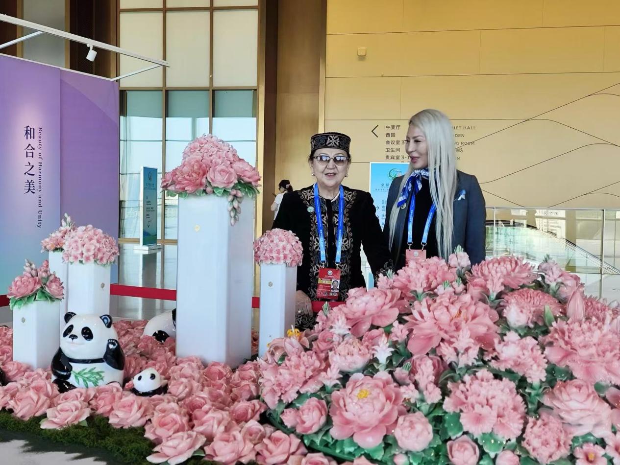 “中国白·德化瓷”妇女儿童主题作品展圆满落幕