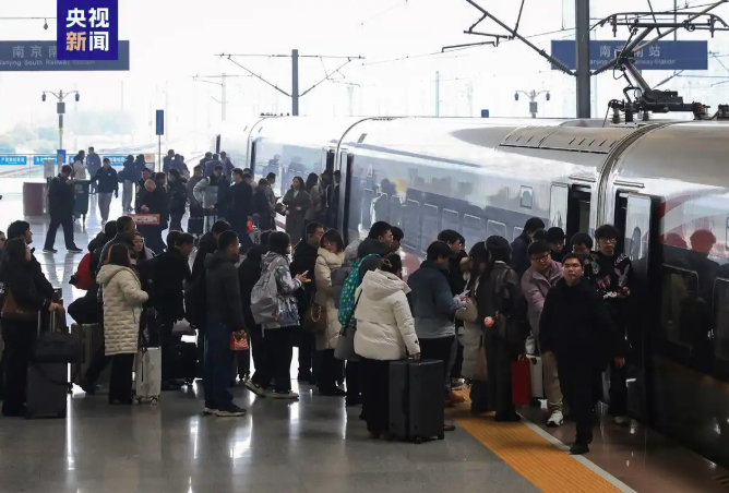 运能扩容、服务升级 长三角铁路多措并举打造暖心春运之旅