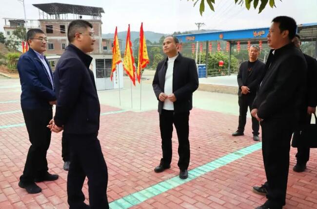 漳浦县委书记督导赤岭乡人居环境整治“拆旧拓新”工作