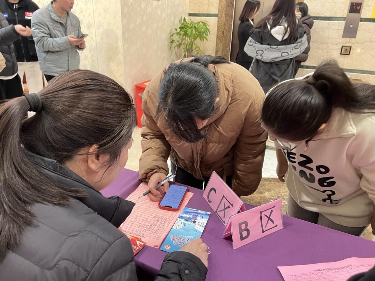 人保财险鲤城支公司：岁末年初 开展防范非法金融活动宣传