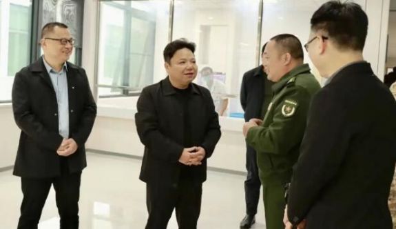 长泰区区长吴子毅带队检查征兵体检工作