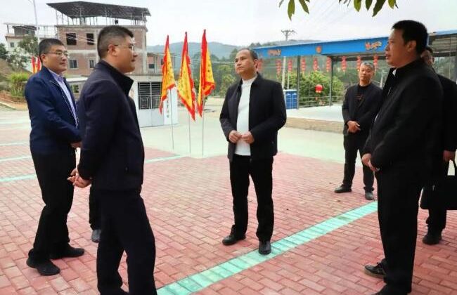 漳浦县委书记督导赤岭乡人居环境整治“拆旧拓新”工作