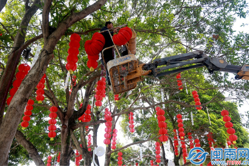 福马当先迎新春 锦绣华安年味浓