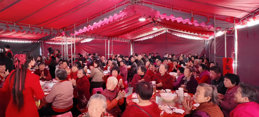 泉港玉山村太暖了！村里60岁以上老人欢聚一堂